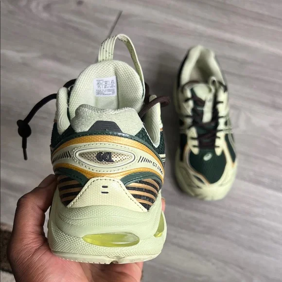ASICS GT 2160' Dark Green and Cream Sneakers - Picture 3 of 13